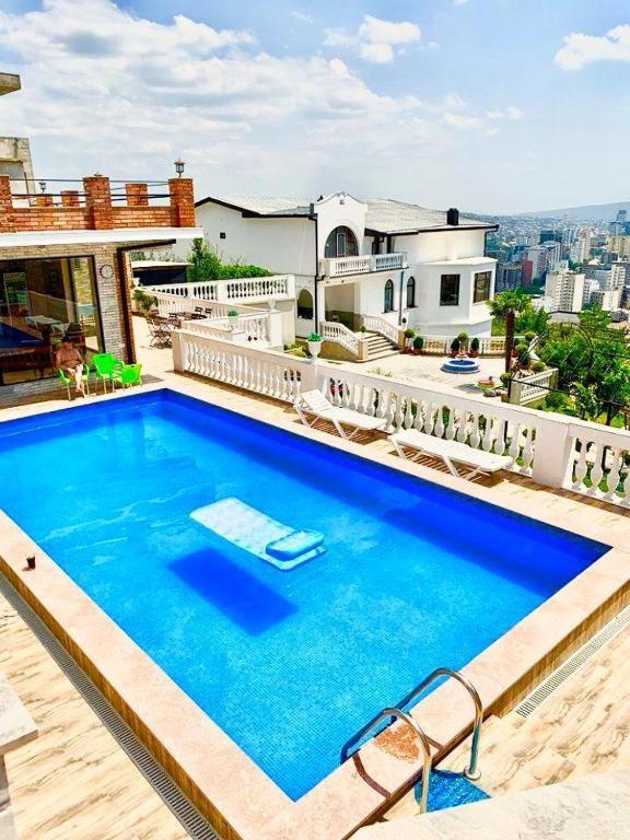 The Hilltop Skyline Hotel Tbilisi Esterno foto