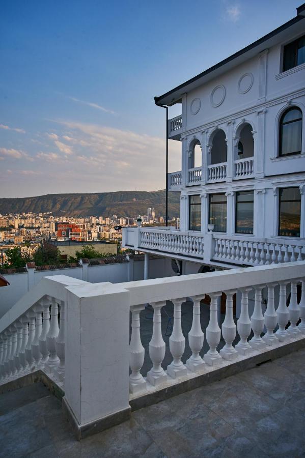 The Hilltop Skyline Hotel Tbilisi Esterno foto
