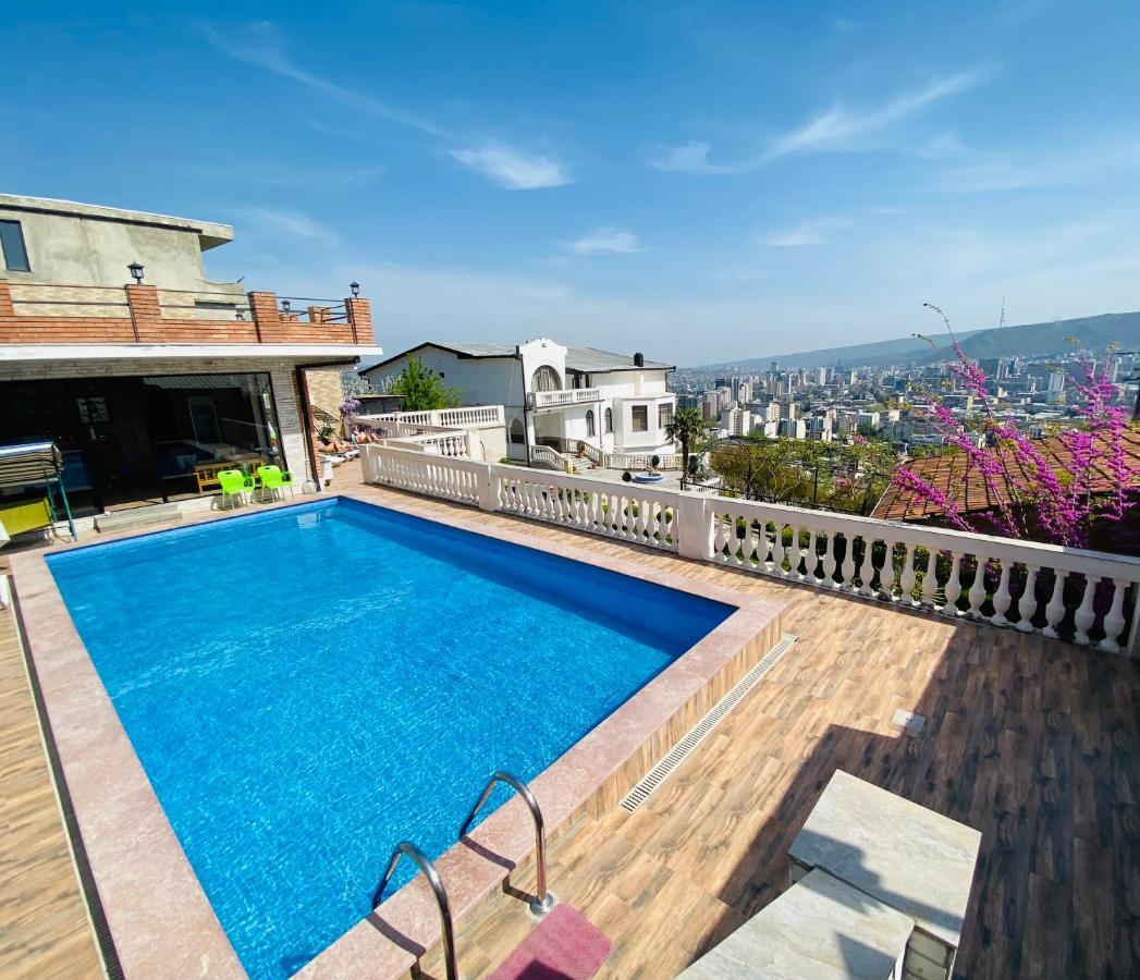 The Hilltop Skyline Hotel Tbilisi Esterno foto