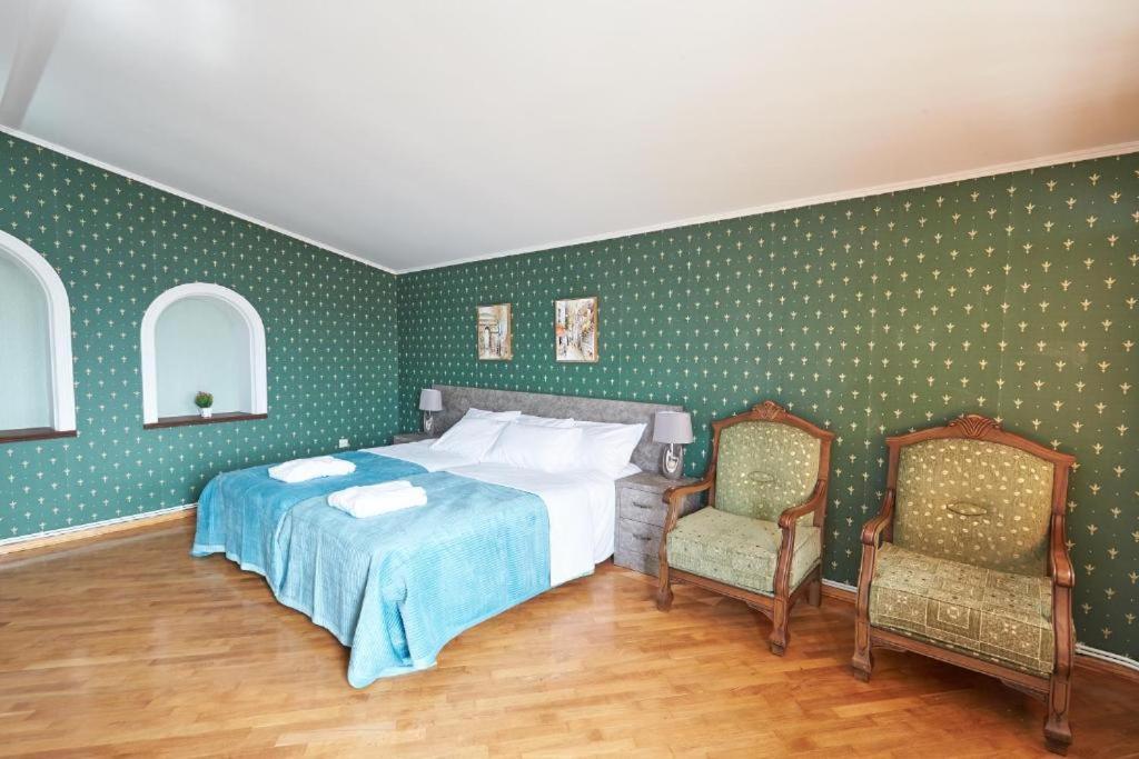 The Hilltop Skyline Hotel Tbilisi Esterno foto