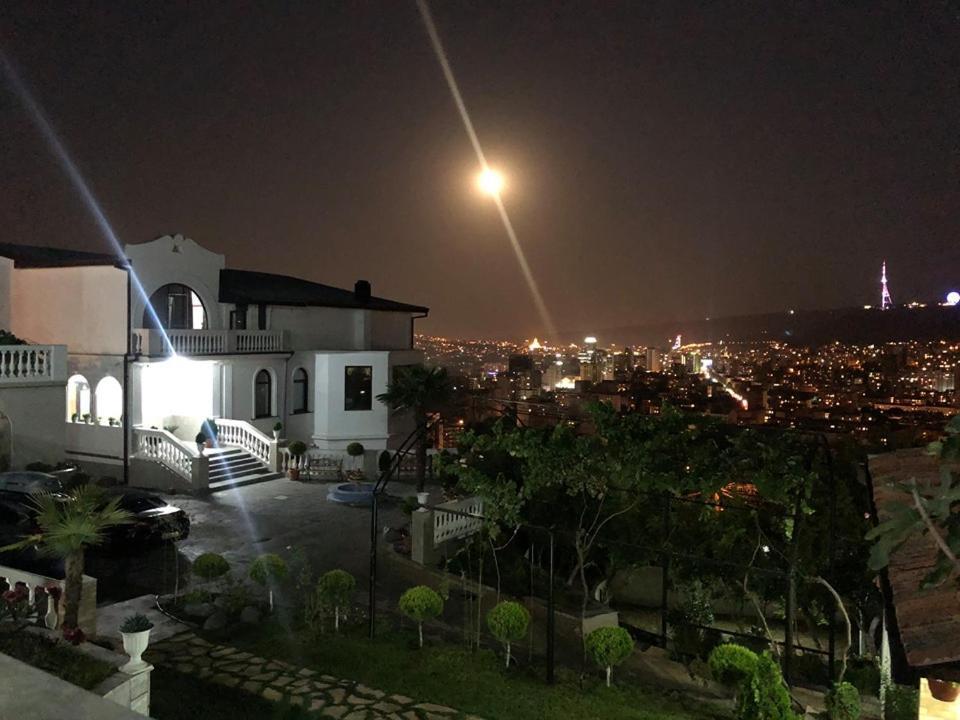 The Hilltop Skyline Hotel Tbilisi Esterno foto